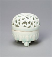 Covered Tripod Incense Burner (Censer) with Foliate Scrolls and Leafy Tendrils, Northern Song dynasty (960-1127).