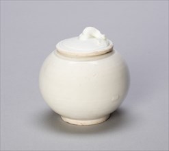 Covered Globular Jar, Song dynasty (960-1279).