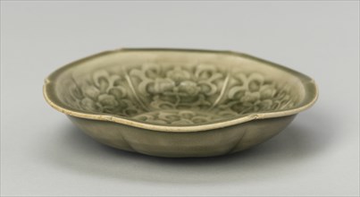 Dish with Petal-Lobed Rim, Stylized Peony, and Sickle-Leaf Scrolls, Northern Song dynasty (960-1127), 11th/12th century.