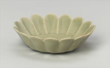 Scalloped-Rimmed Dish, Southern Song dynasty (1127-1279).