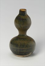 Small Double-Gourd Bottle, Yuan dynasty (1271-1368).
