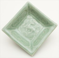 Square Dish with Symbols of Longevity and Immortality (Deer, Bats, Fungus, and Clouds) and the Phrase Tian Zhi Mei Lu (Beauty of Heavenly Prosperity), Yuan dynasty (1271-1368).