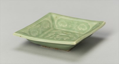 Square Dish with Symbols of Longevity and Immortality, Yuan dynasty (1271-1368).