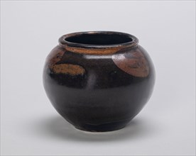 Globular Jar, Northern Song (960-1127) or Jin dynasty (1115-1234), 12th century.