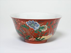 Bowl with Flowers on a Coral-Red Ground, Qing dynasty (1644-1911), Yongzheng reign mark (1723-1735).