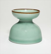 Celadon-Glazed Vase (Zhadou), Qing dynasty (1644-1911), 18th/19th century.