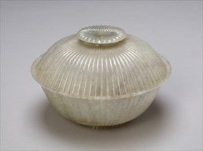 Covered Bowl in the "Hindustani Style", late 18th or 19th century.