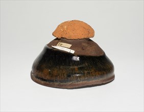 Fragmentary Bowl, with clay firing cushion, Song dynasty (960-1279), 12th/13th century.