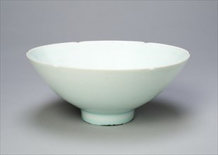 Foliate Bowl with Peony Scrolls, Song dynasty (960-1279), 12th/13th century.