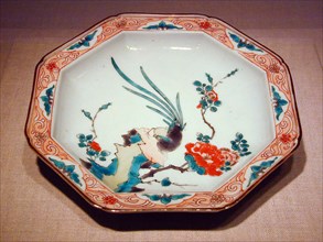 Arita-ware Kakiemon Octagonal Dish, 19th-early 20th century.