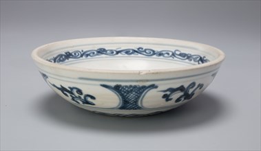Small Bowl with Floral and Foliate Motif, Late 14th/15th century.