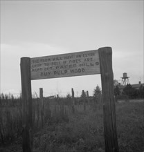Roadsign near Fullerton, Louisiana, 1937. Creator: Dorothea Lange.