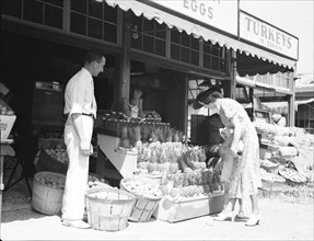 Center Market, Washington, D.C., 1936. Creator: Dorothea Lange.