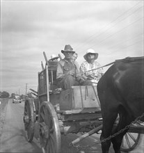 Moving day on the Delta cotton lands, Arkansas, 1936. Creator: Dorothea Lange.