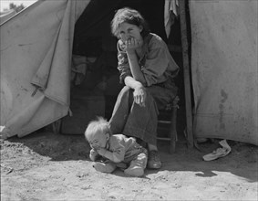 Eighteen year-old mother from Oklahoma, now a California migrant, 1937. Creator: Dorothea Lange.
