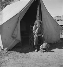 Eighteen year-old mother from Oklahoma, now a California migrant, 1937. Creator: Dorothea Lange.