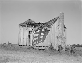 Abandoned tenant cabin of the Mississippi Delta, 1937. Creator: Dorothea Lange.