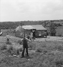 Home on "Scratch Hill," outside Atoka, Oklahoma, 1938. Creator: Dorothea Lange.