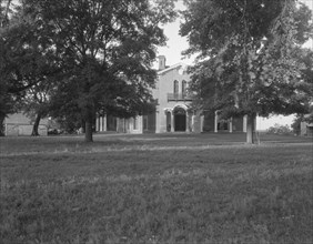 Mt. Holly Plantation house, built in 1840, still occupied, near Foote, Mississippi, 1937. Creator: Dorothea Lange.
