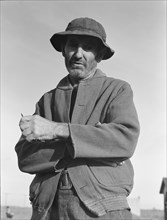 Cotton pickers from Webber Falls, Oklahoma in Firebaugh, California, 1938. Creator: Dorothea Lange.