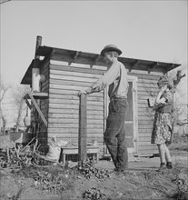 Madera County, family from near Dallas, Texas, 1939. Creator: Dorothea Lange.