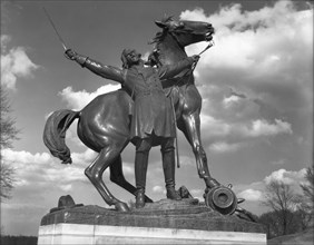 Vicksburg battlefield monument, Mississippi, 1936. Creator: Walker Evans.