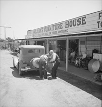 Outskirts of Fresno, on U.S. 99, 1939. Creator: Dorothea Lange.