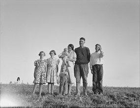 The Daugherty family, FSA borrowers, Warm Springs district, Malheur County, Oregon, 1939. Creator: Dorothea Lange.