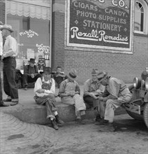 Williamette Valley hop farmers in town hold their political forum on..., Independence, Oregon, 1939. Creator: Dorothea Lange.