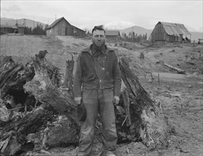 Mennonite farmer, formerly wheat farmer in Kansas..., Boundary County, Idaho, 1939. Creator: Dorothea Lange.