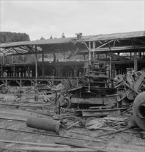 Dismantling the Mumby Lumber Mill after thirty five years operation. Malone, western Washington.