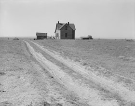 Washington, Grant County, one mile east of Quincy. Abandoned farmhouse in Columbia Basin.