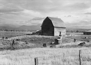 Type barn, characteristic of Idaho, on farm of older settler. Boundary County, Idaho.