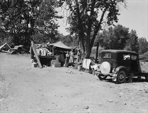 Washington, Yakima Valley. Camp of migratory families in "Ramblers Park.".
