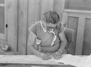 Mrs. Cates signs chattel mortgage with "X." Malheur County, Oregon.