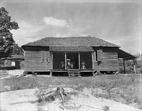 Home of cotton sharecropper Floyd Burroughs. Hale County, Alabama.
