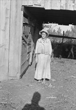 Dora Mae Tengle, sharecropper's daughter, Hale County, Alabama.