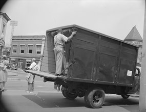 Washington, D.C. Government truck.