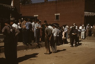 Farmers and townspeople in the center of town on court day, Campton, Ky., 1940. Creator: Marion Post Wolcott.