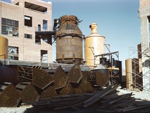 Southland Paper Co., Kraft pulp mill under construction, Lufkin, Texas, 1943. Creator: John Vachon.