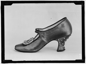 Shoe, between 1909 and 1914.