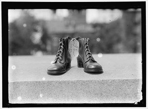 Shoes, between 1909 and 1914.