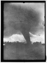 Tornado, between 1913 and 1917. USA.