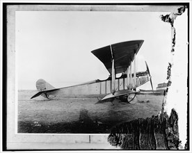 Airplane, between 1910 and 1920.