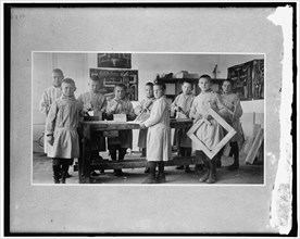 Red Cross, between 1910 and 1920.