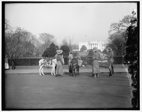 White House, between 1910 and 1920.