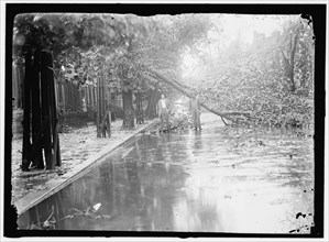 Storm damage, between 1913 and 1918.