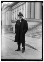 W. S. A. Smith, between 1914 and 1918.