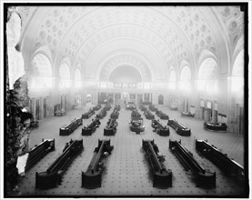 Union Station, between 1910 and 1920.