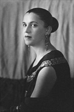 Portrait of Tarsila do Amaral , Early 1920s. Private Collection.